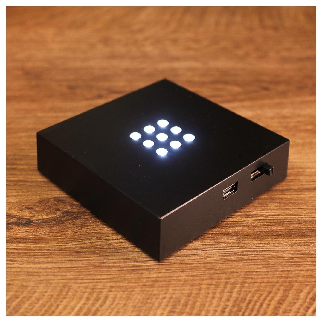 LovePets LED-Leuchtsockel mit 9 LEDs - Gehäusefarbe: Schwarz LovePets LED-Leuchtsockel mit 9 LEDs - Gehäusefarbe: Schwarz